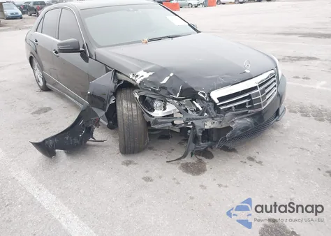 2010 Mercedes-Benz E 550 4Matic z USA, uszkodzony, nr VIN WDDHF9AB4AA164357